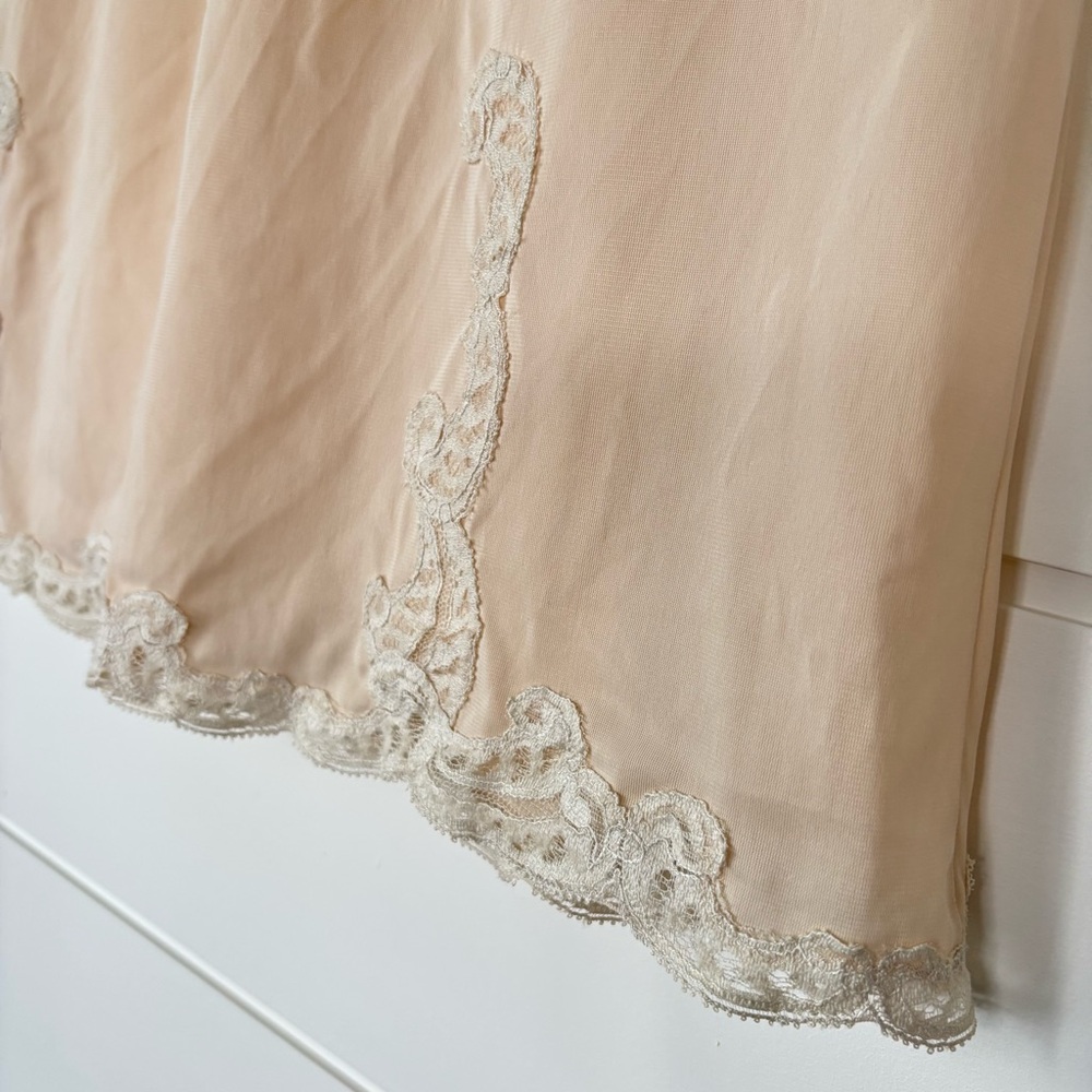 Vintage Slip Skirts Bundle of Three Pink and Nude Size Medium - Picture 9 of 15